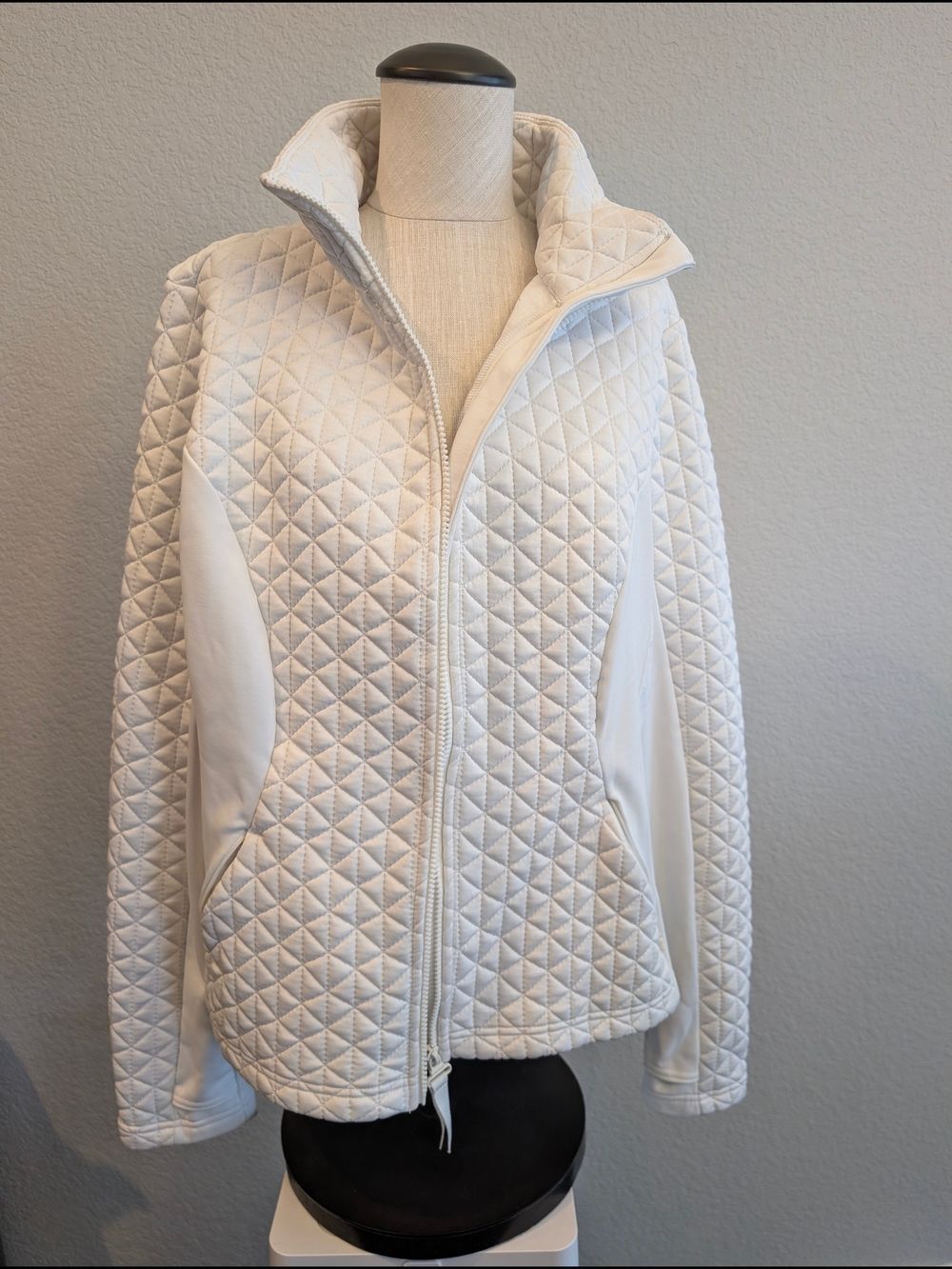 Avia Women's XL Quilted Full-Zip Jacket - Cream/White